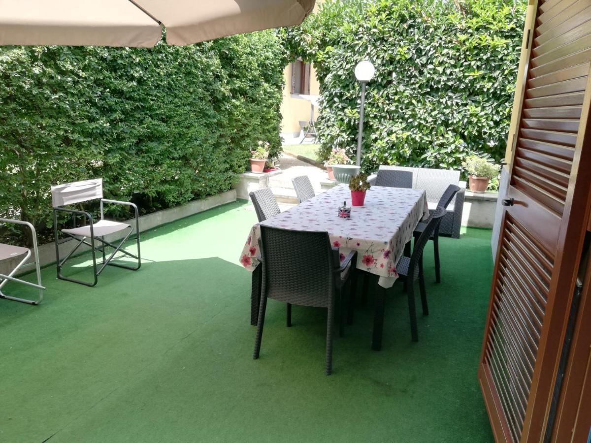 Depandance Con Piscina In Uso In Esclusivo In B&B SantʼAntonio Abate Zewnętrze zdjęcie