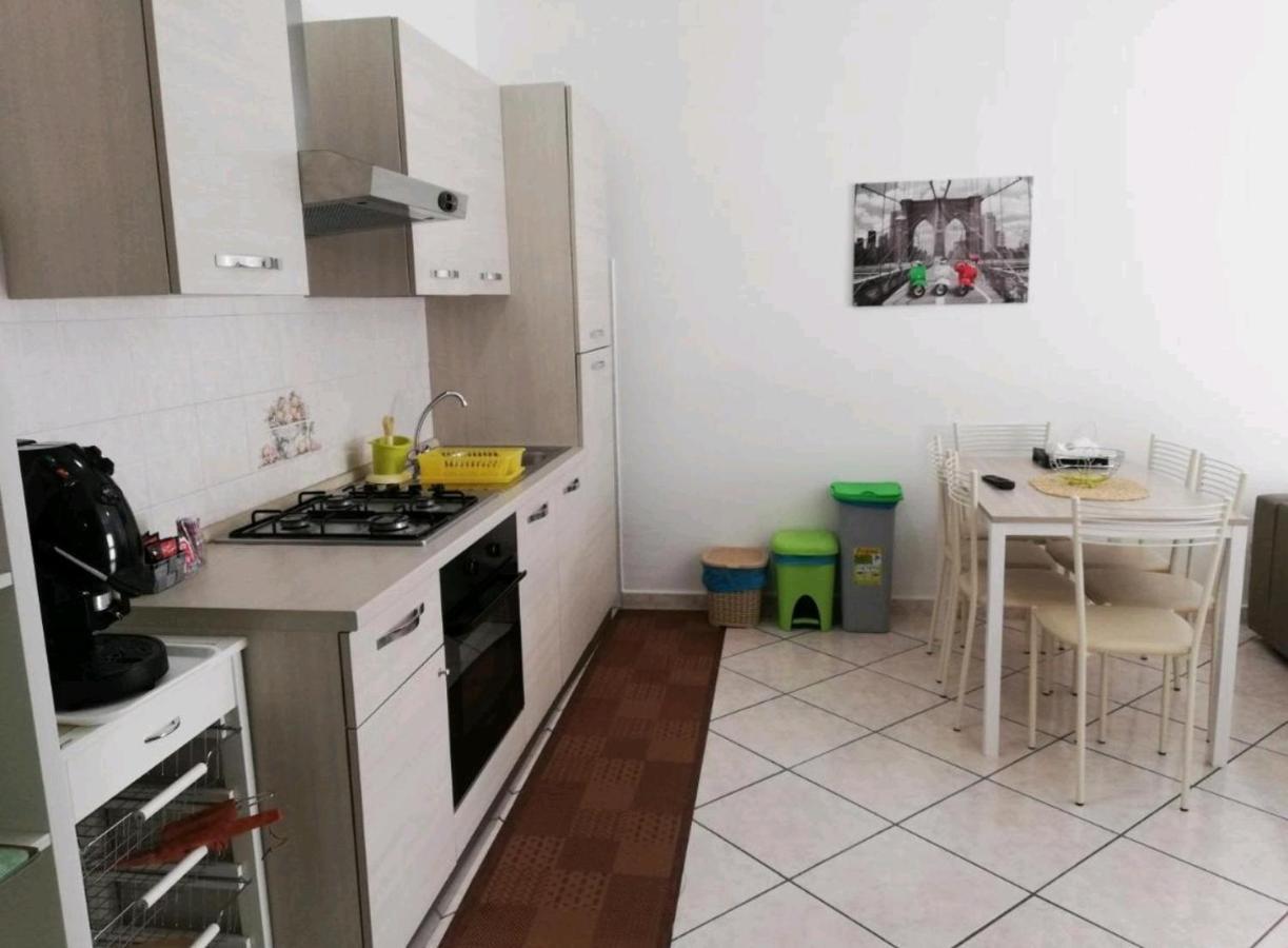 Depandance Con Piscina In Uso In Esclusivo In B&B SantʼAntonio Abate Zewnętrze zdjęcie