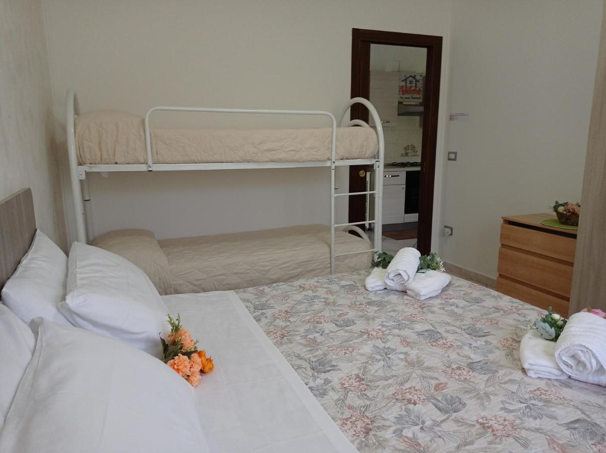 Depandance Con Piscina In Uso In Esclusivo In B&B SantʼAntonio Abate Zewnętrze zdjęcie